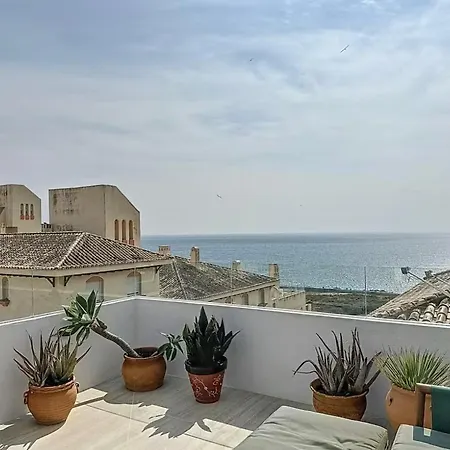 Mb.b53 - Beachfront Penthouse With Sea Views Apartmán *