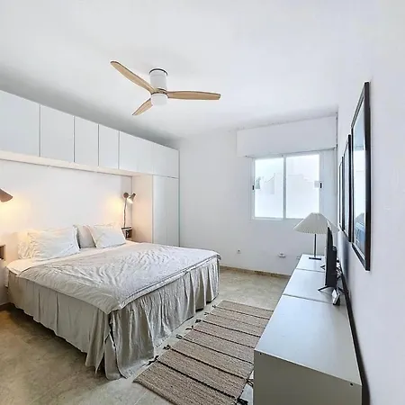Mb.b53 - Beachfront Penthouse With Sea Views Apartmán *