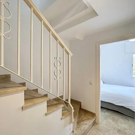 Mb.b53 - Beachfront Penthouse With Sea Views Apartmán