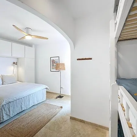 Mb.b53 - Beachfront Penthouse With Sea Views *