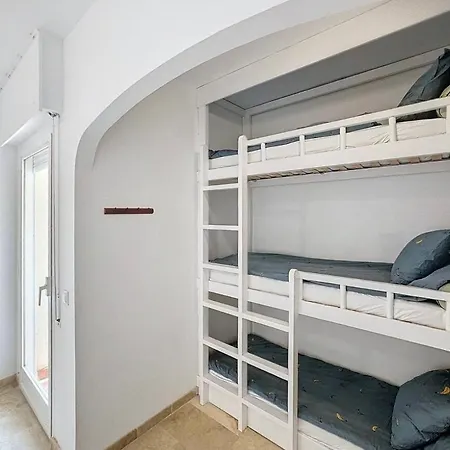 Mb.b53 - Beachfront Penthouse With Sea Views
