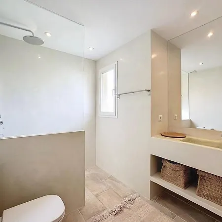 Mb.b53 - Beachfront Penthouse With Sea Views Estepona