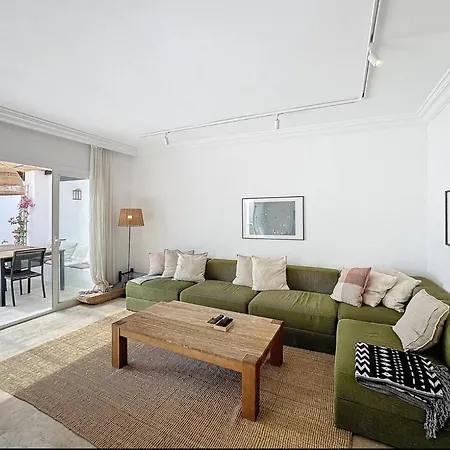 Mb.b53 - Beachfront Penthouse With Sea Views Estepona