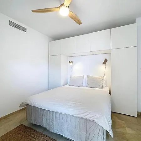 Mb.b53 - Beachfront Penthouse With Sea Views Apartmán *