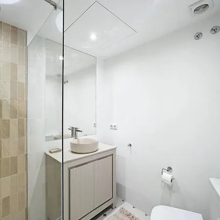 Apartman Mbb53 - Beachfront Penthouse With Sea Views
