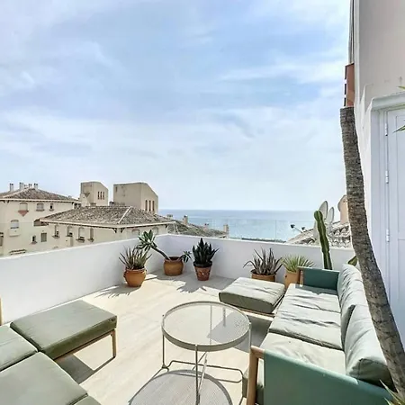 Apartman Mbb53 - Beachfront Penthouse With Sea Views *