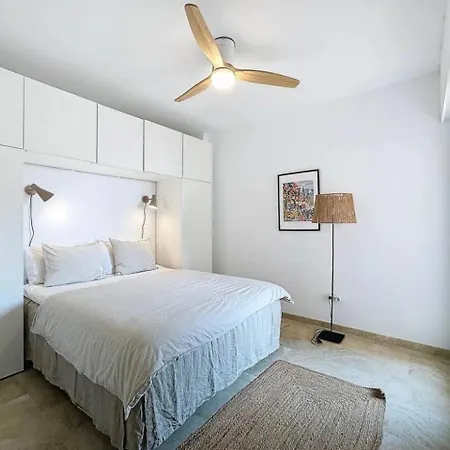 Apartman Mbb53 - Beachfront Penthouse With Sea Views